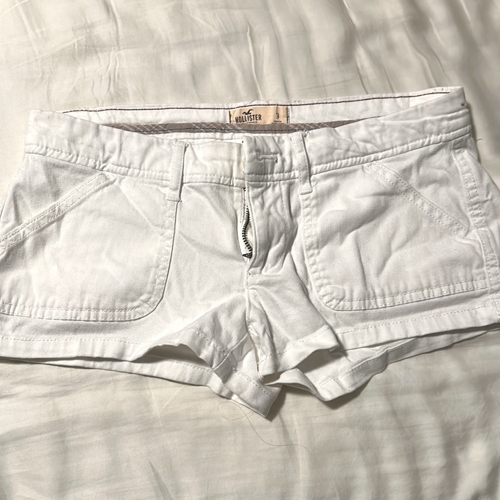 Hollister size 3 white shorts
